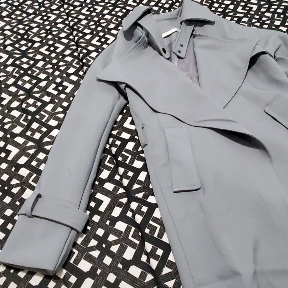 Grey coat - Picture 2 of 4